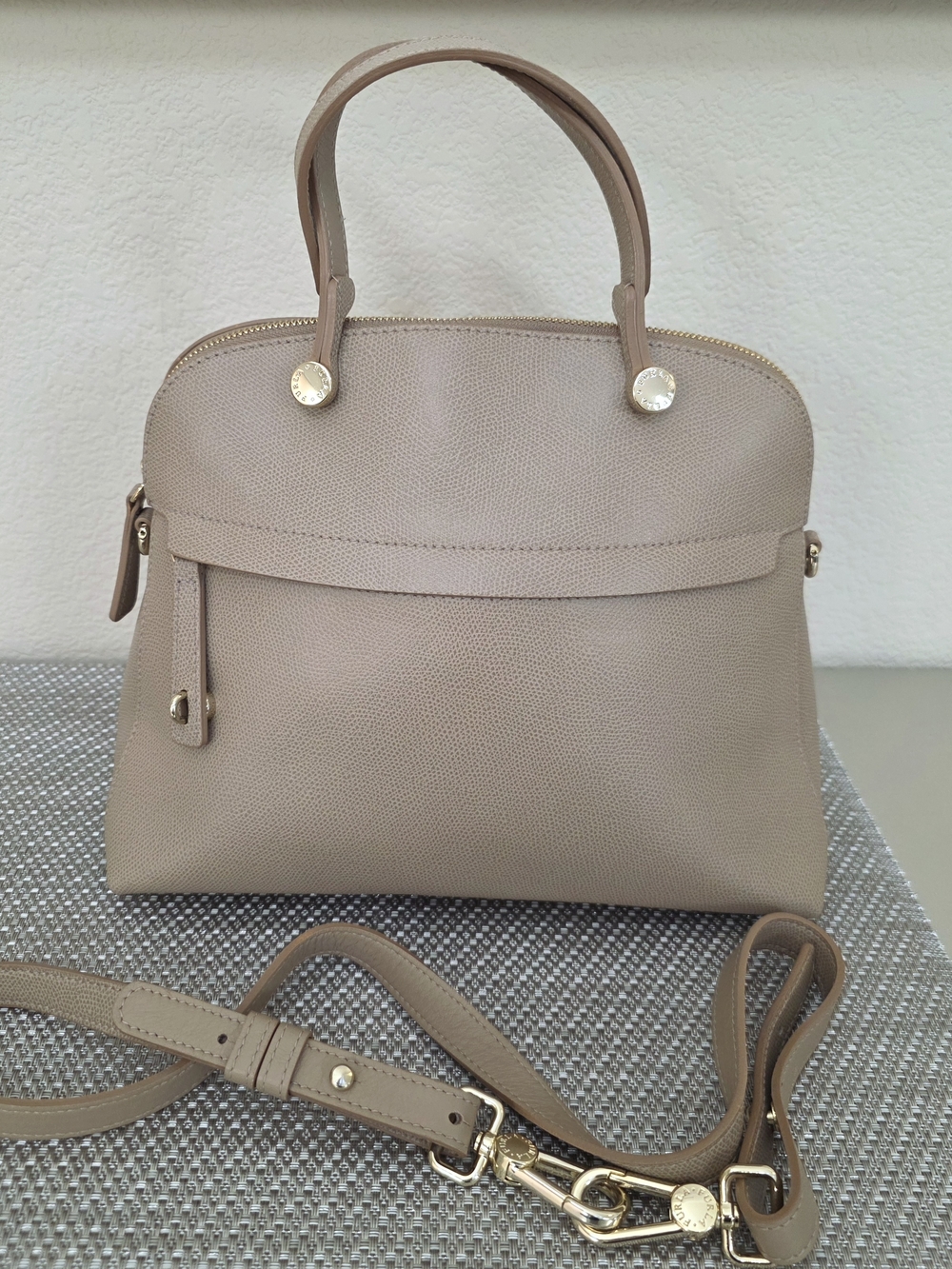 Furla Piper Top Handle Zip Dome Bag Textured Leather Satchel – Sabbia / Greige